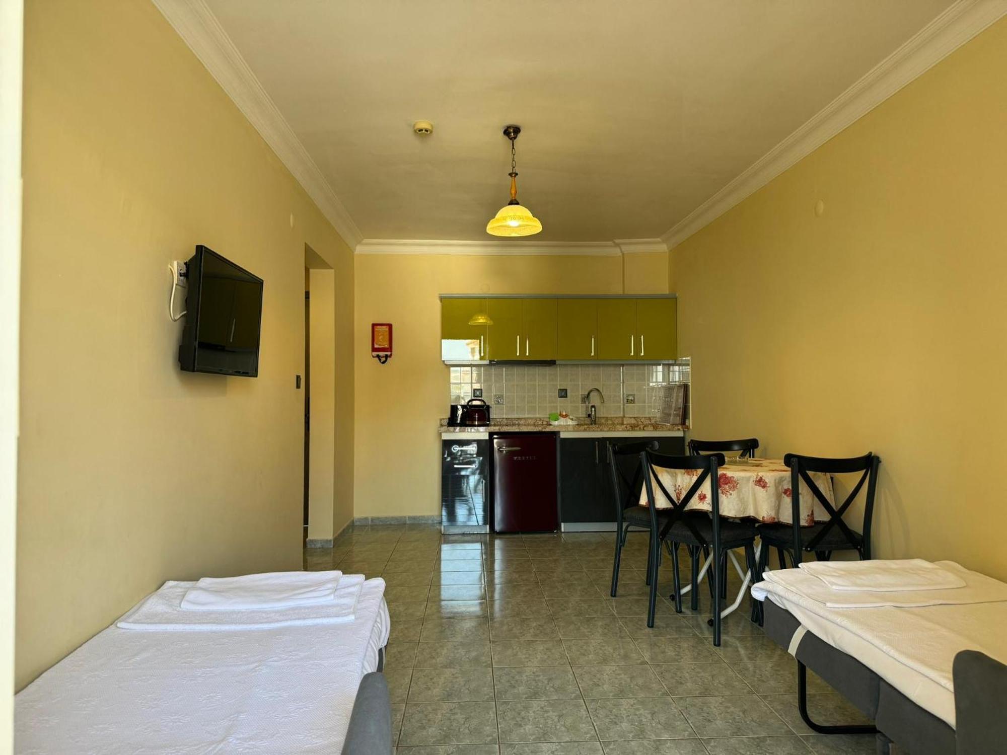 Ozlem 2 Apart Hotel Marmaris Bagian luar foto